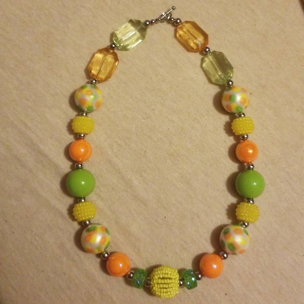 GIRLS BUBBLEGUM NECKLACE